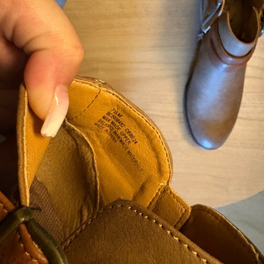Chic Brown Ankle Booties - Picture 5 of 7